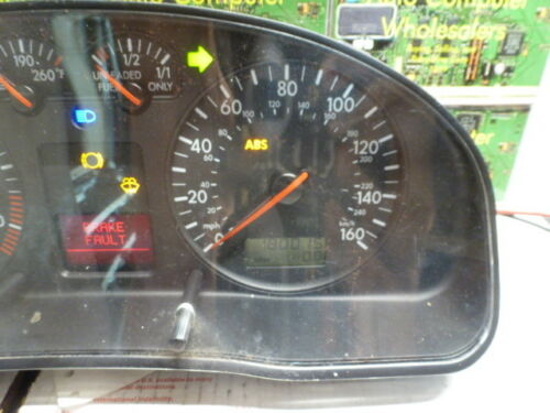 S1580 OEM WARRANTY 1999-2001 VW PASSAT INSTRUMENT CLUSTER SPEEDOMETER 180,015