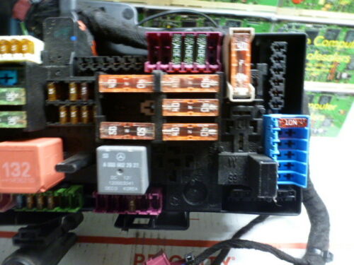 NY235-1 OEM WARRANTY 2015 MERCEDES S550 TRUNK FUSE BOX