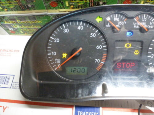 S1578 OEM WARRANTY 1999-2001 VW PASSAT INSTRUMENT CLUSTER SPEEDOMETER 151,151