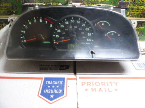 S1867 OEM WARRANTY 1999 2000 SUZUKI VITARA INSTRUMENT CLUSTER SPEEDOMETER 165754
